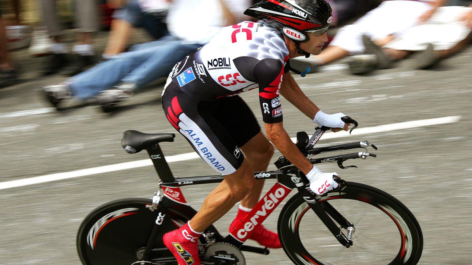 中国皮划艇队亚运会再创佳绩 包揽多项金牌展现强大实力